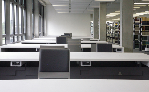 Bild: Eindrücke vom Umzug der Bibliothek ins Gebäude X