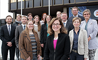 Bild: Vertreterinnen und Vertreter der Hochschulen in Ostwestfalen-Lippe trafen sich zum Kick-off Meeting ihres gemeinsamen  Projekts eu4owl – PROMPT. Foto: Vanessa Dreibrodt