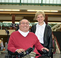 Bild: Dr. Faraj Remmo und Aleksandra Magdalena Rybak arbeiten in der Universität Bielefeld