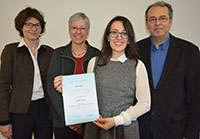 Bild: Nora Abazi (v.) ist die diesjährige DAAD-Preisträgerin. Prof. Dr. Martina Kessel