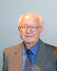 Bild: Der Schriftsteller und Romanist Harald Weinrich steht mit seinem Namen Pate für eine neue Gastprofessur an der Fakultät für Linguistik und Literaturwissenschaft. Foto: Universität Bielefeld